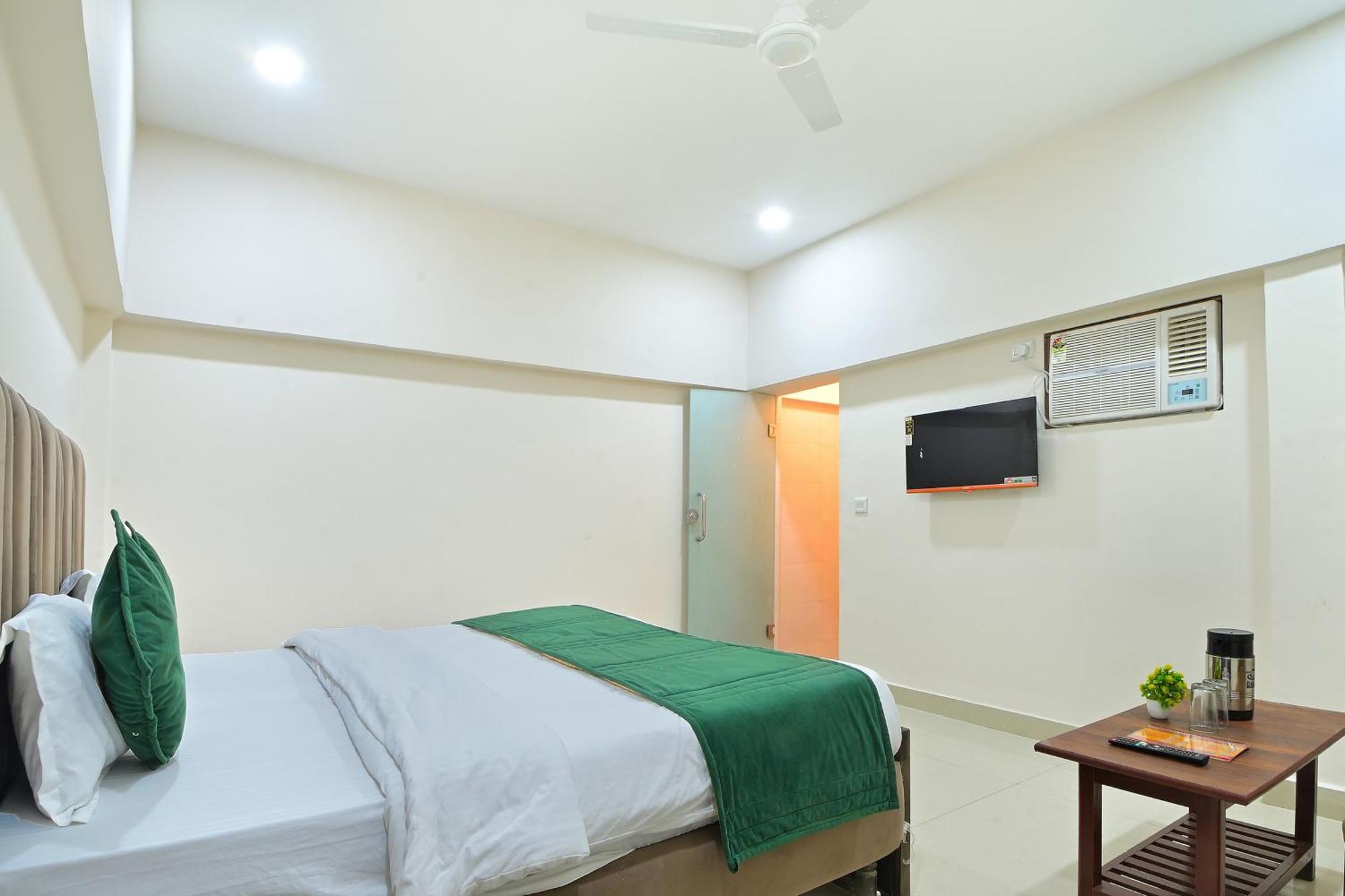 Chowdhry Tourist Lodge - New Delhi Railway Station - 2 Minutes Walk Ngoại thất bức ảnh