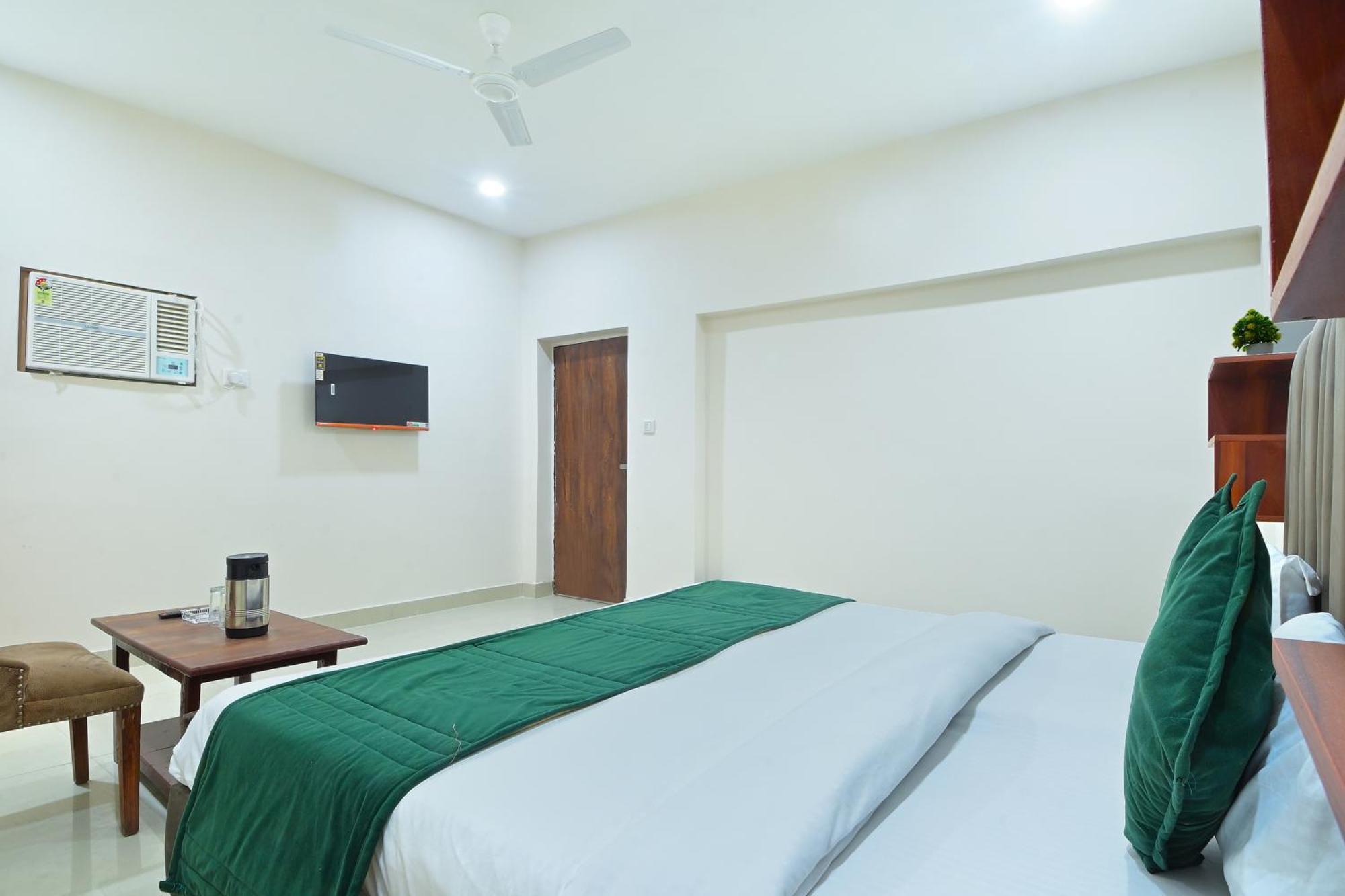 Chowdhry Tourist Lodge - New Delhi Railway Station - 2 Minutes Walk Ngoại thất bức ảnh