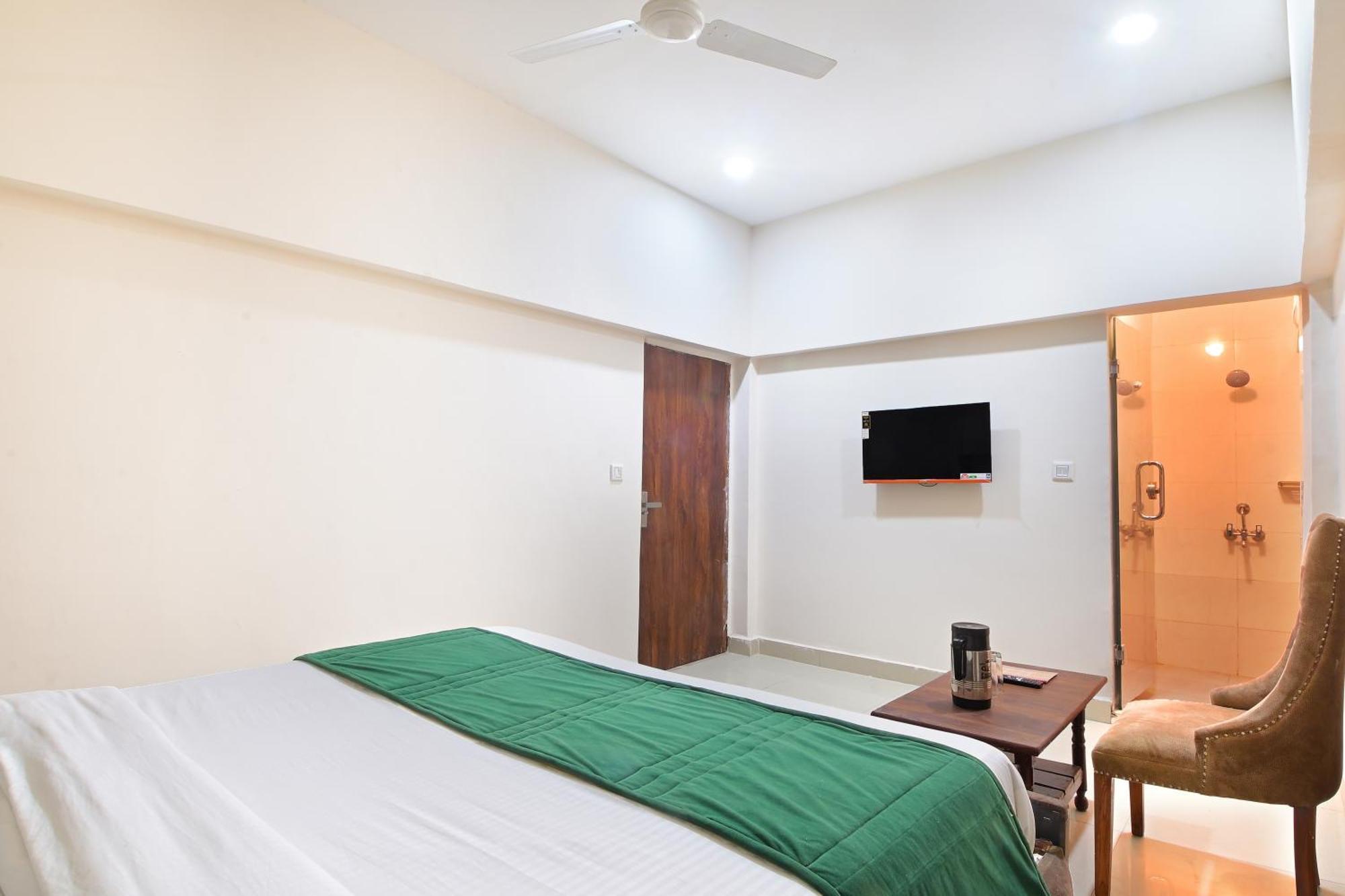 Chowdhry Tourist Lodge - New Delhi Railway Station - 2 Minutes Walk Ngoại thất bức ảnh