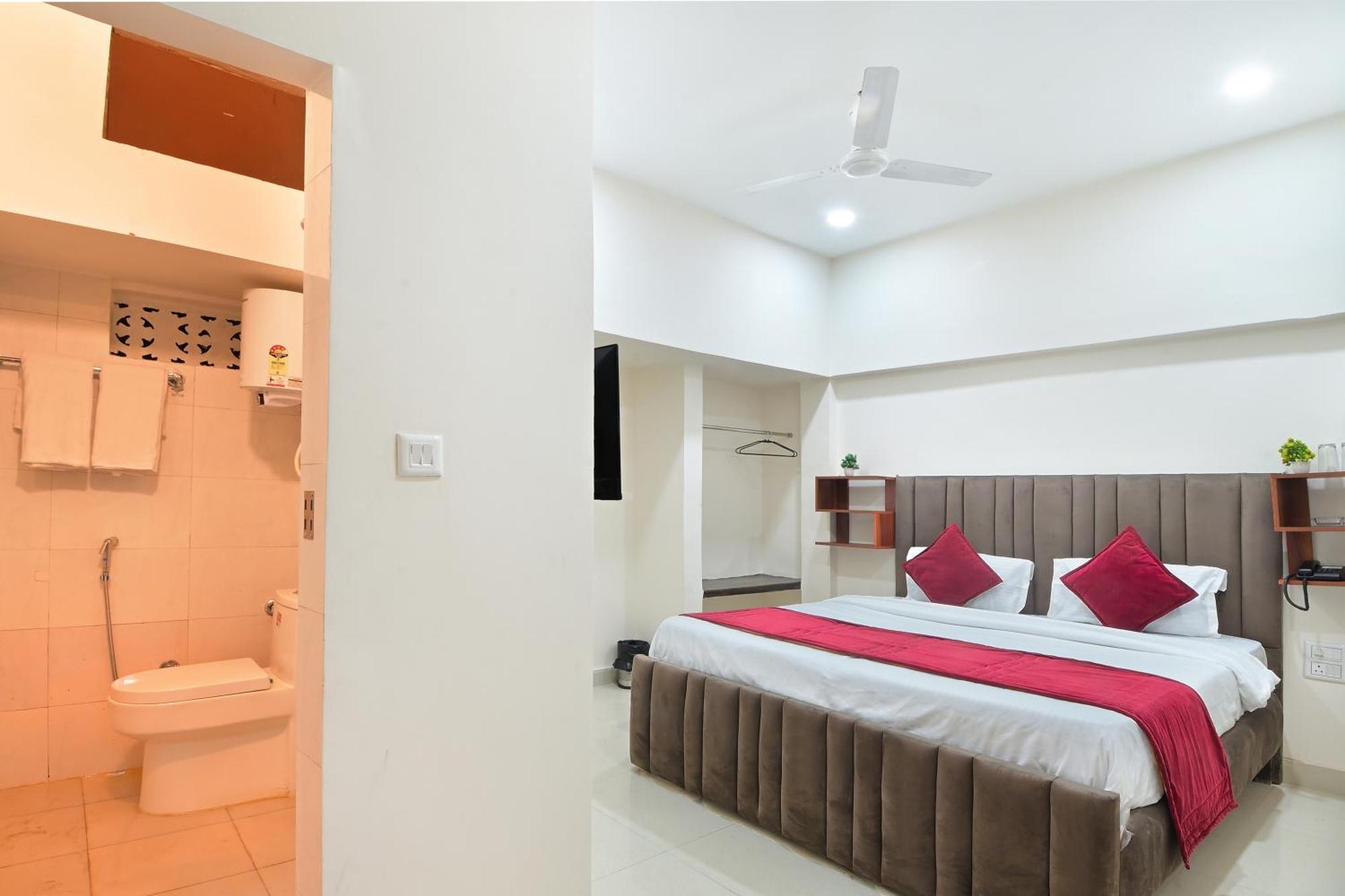 Chowdhry Tourist Lodge - New Delhi Railway Station - 2 Minutes Walk Ngoại thất bức ảnh