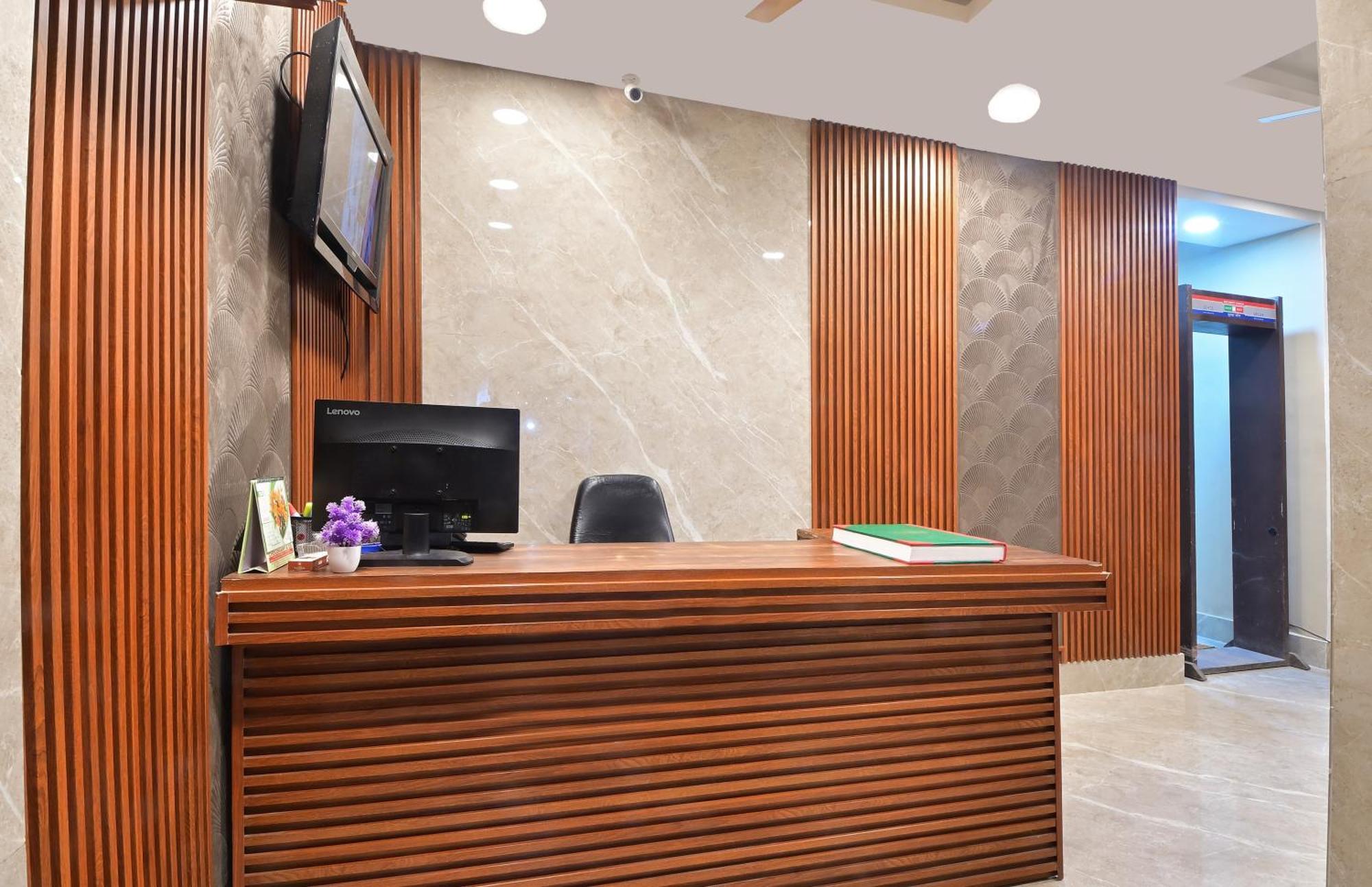 Chowdhry Tourist Lodge - New Delhi Railway Station - 2 Minutes Walk Ngoại thất bức ảnh