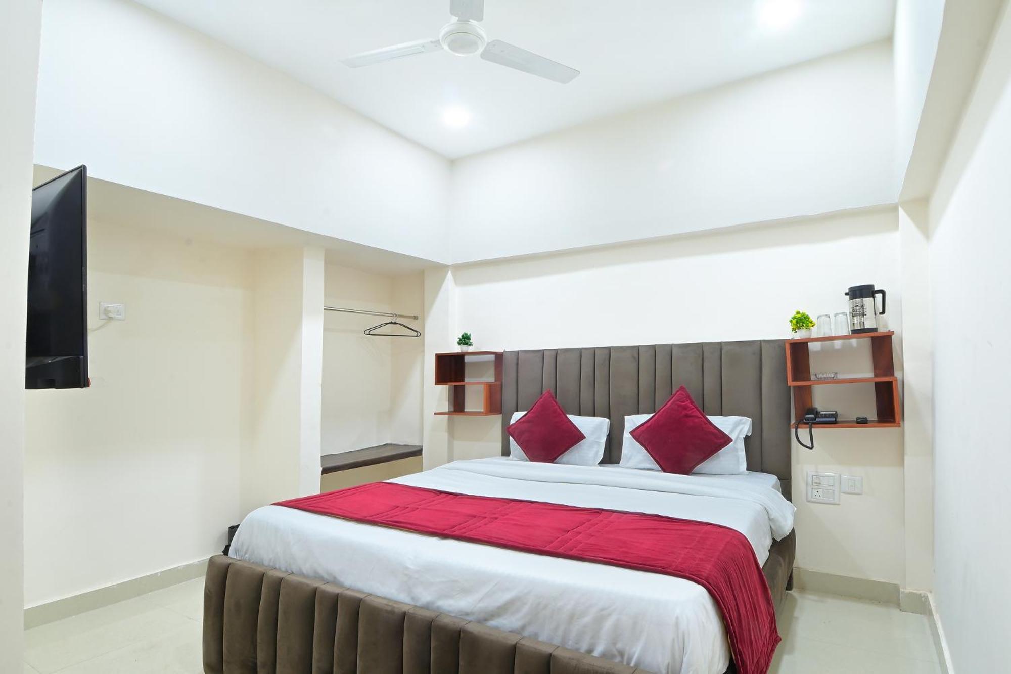 Chowdhry Tourist Lodge - New Delhi Railway Station - 2 Minutes Walk Ngoại thất bức ảnh
