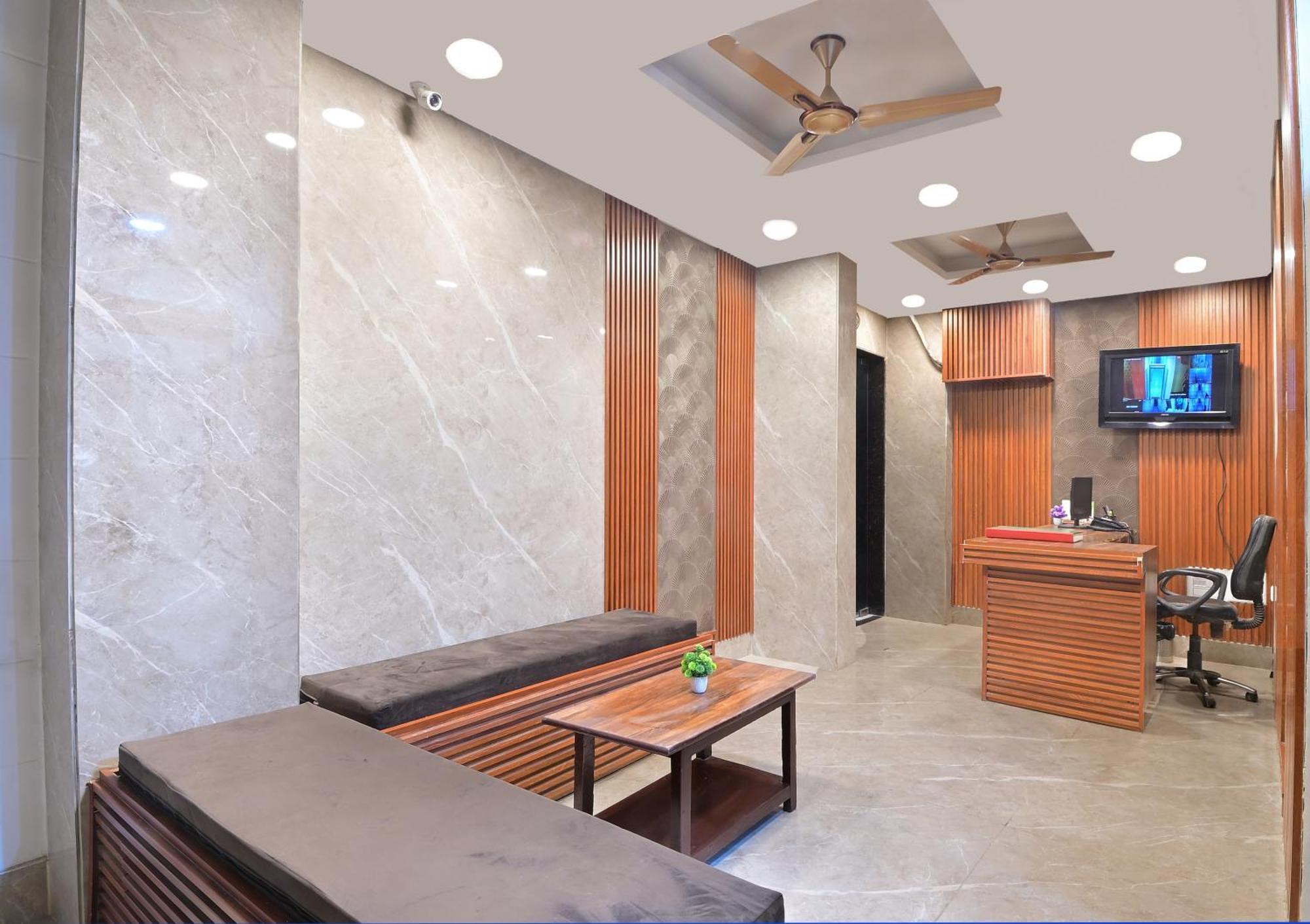 Chowdhry Tourist Lodge - New Delhi Railway Station - 2 Minutes Walk Ngoại thất bức ảnh